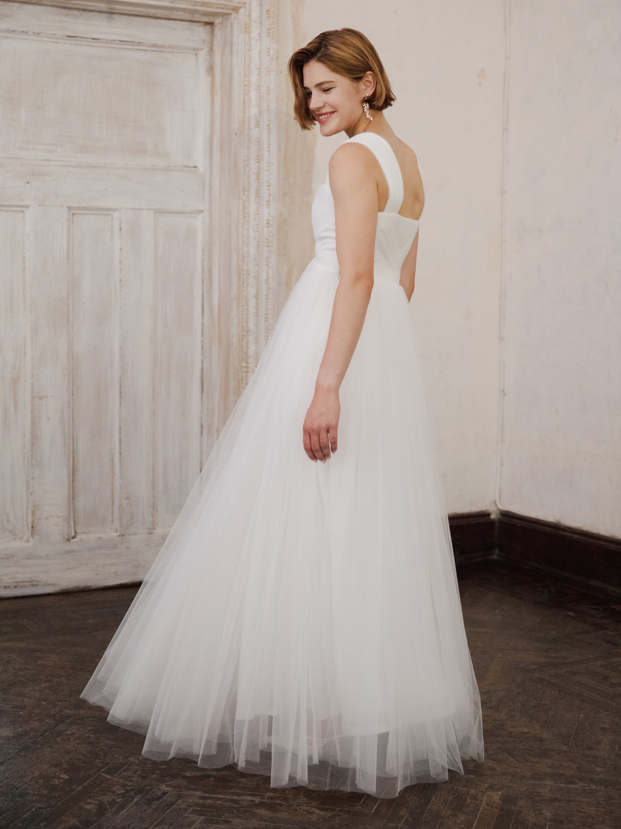 Simple Tulle Wedding Dress