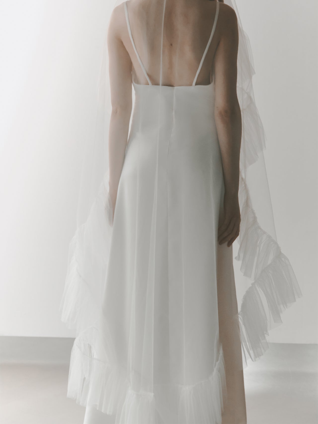 Ruffle Edge Bridal Veil