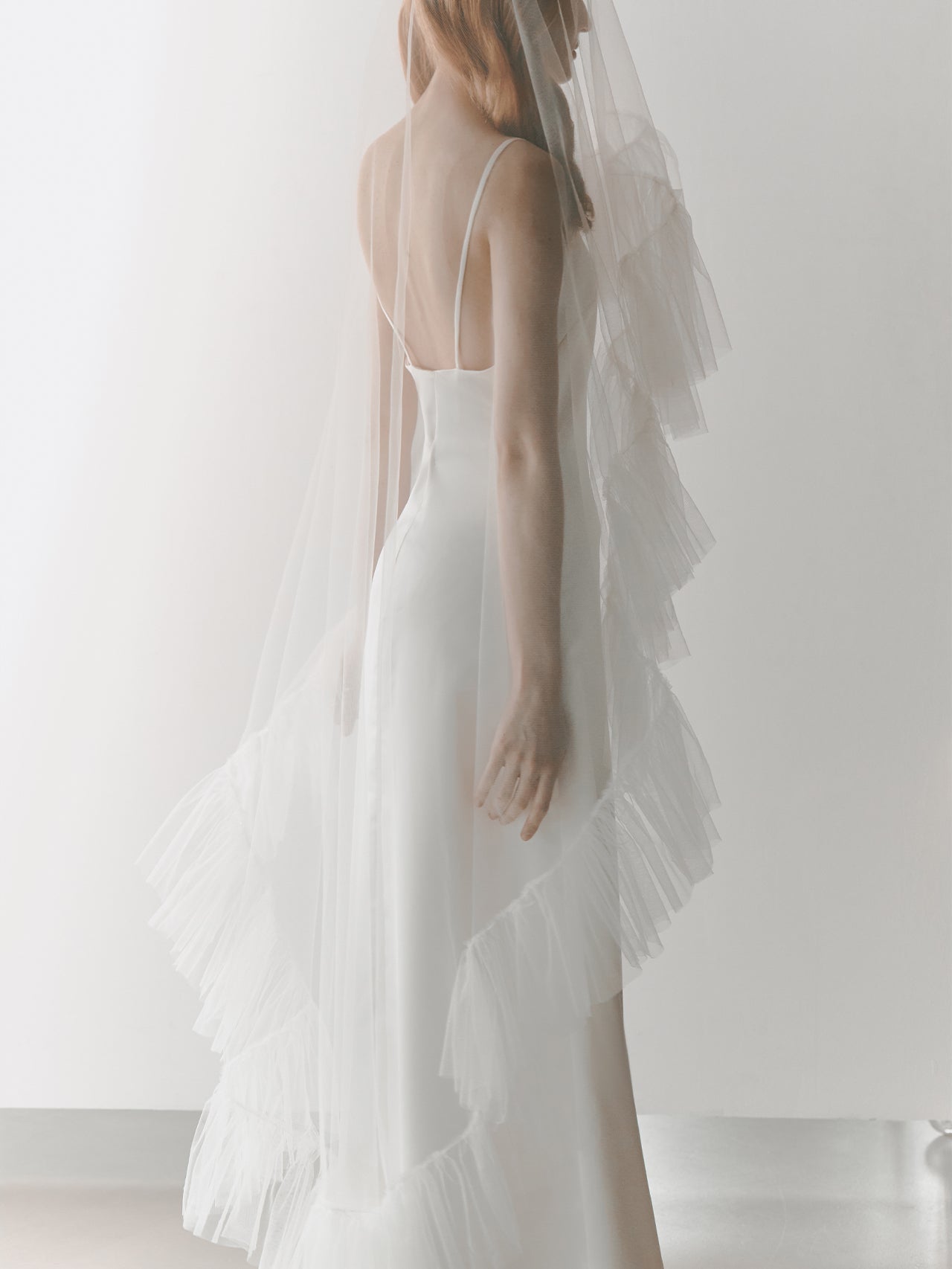 Ruffle Edge Bridal Veil