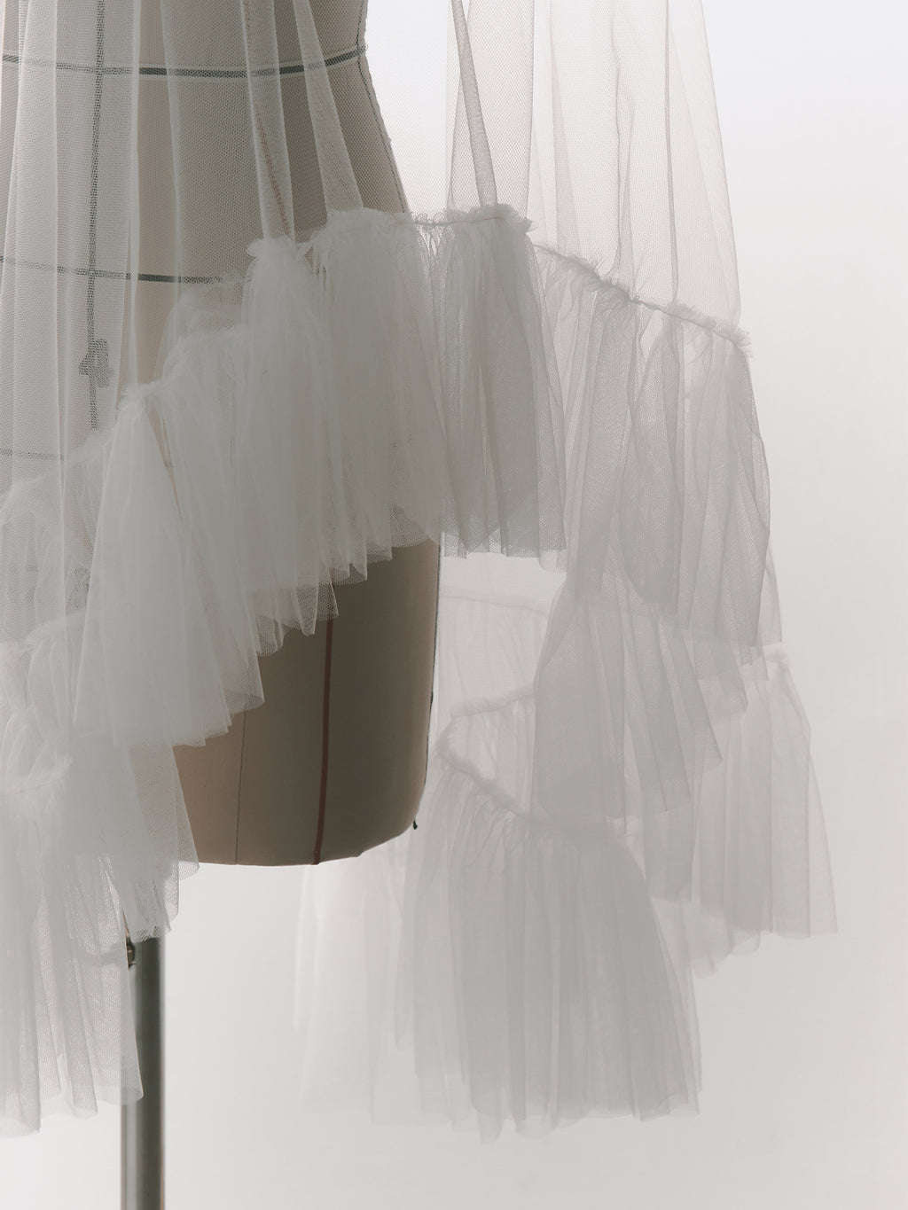 Ruffle Edge Bridal Veil