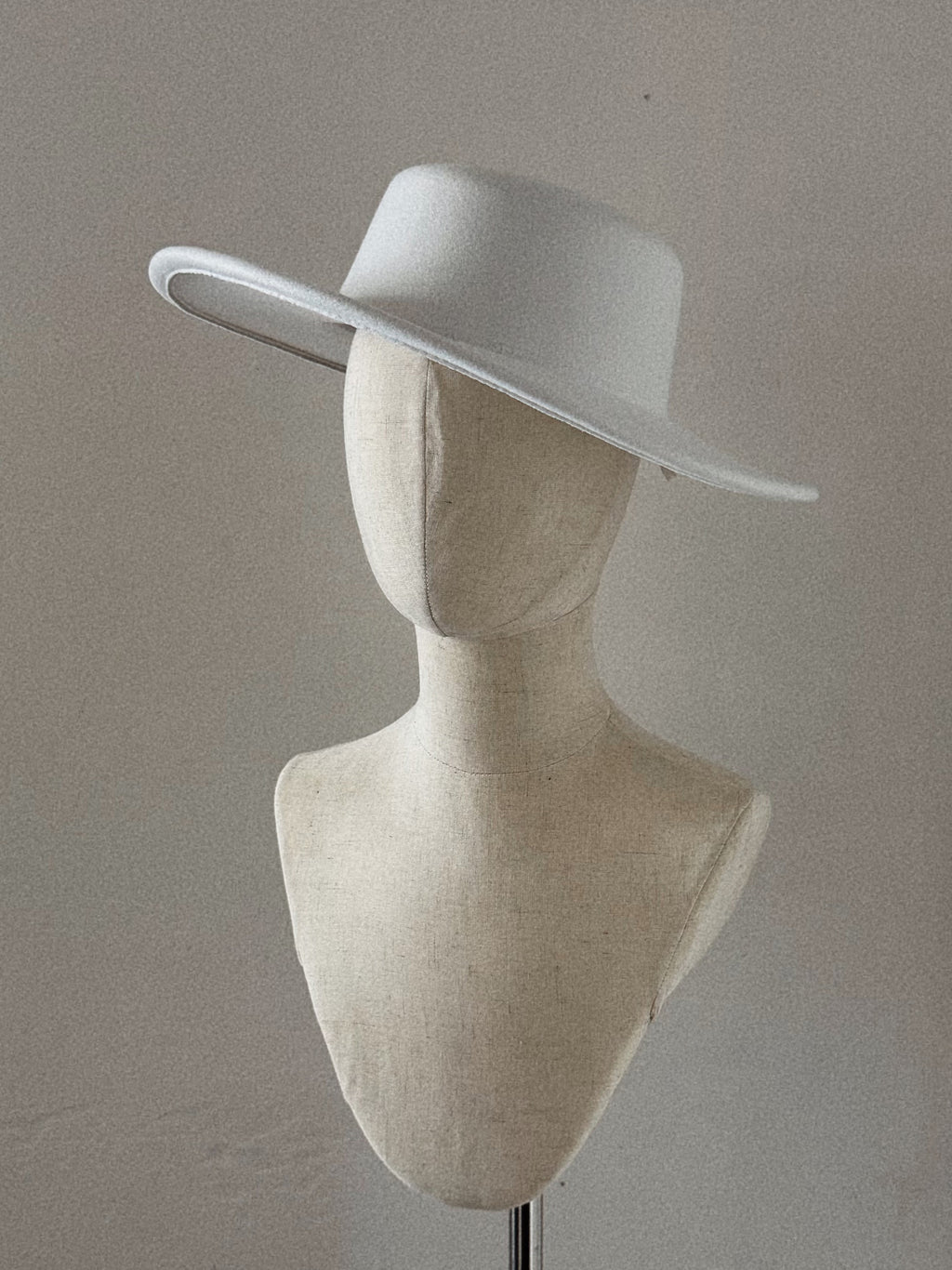 Bridal Hat with Lace Trim Veil - Straw Hat