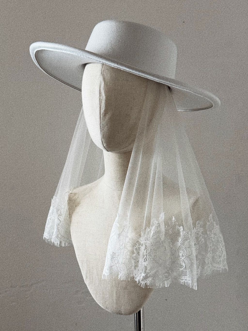 Bridal Hat with Lace Trim Veil - Straw Hat