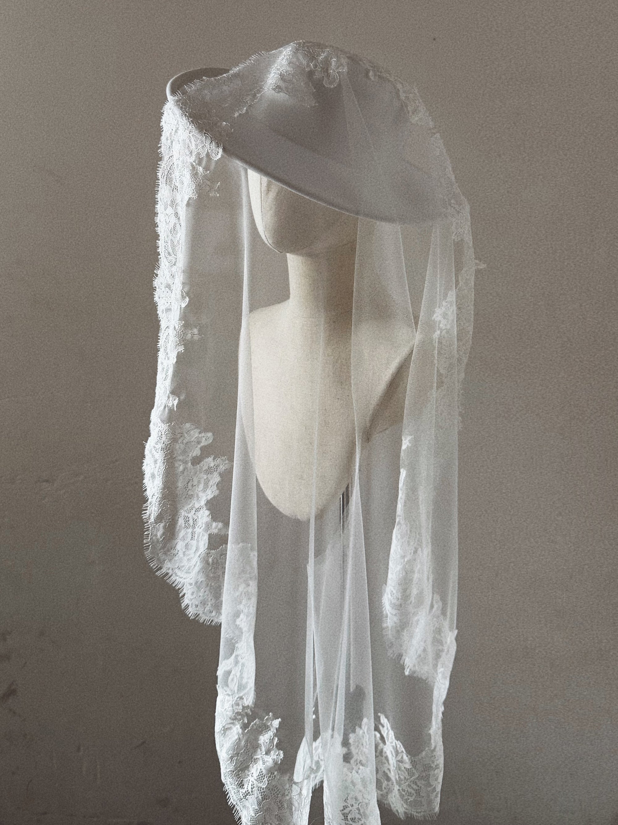 Bridal Hat with Lace Trim Veil - Straw Hat