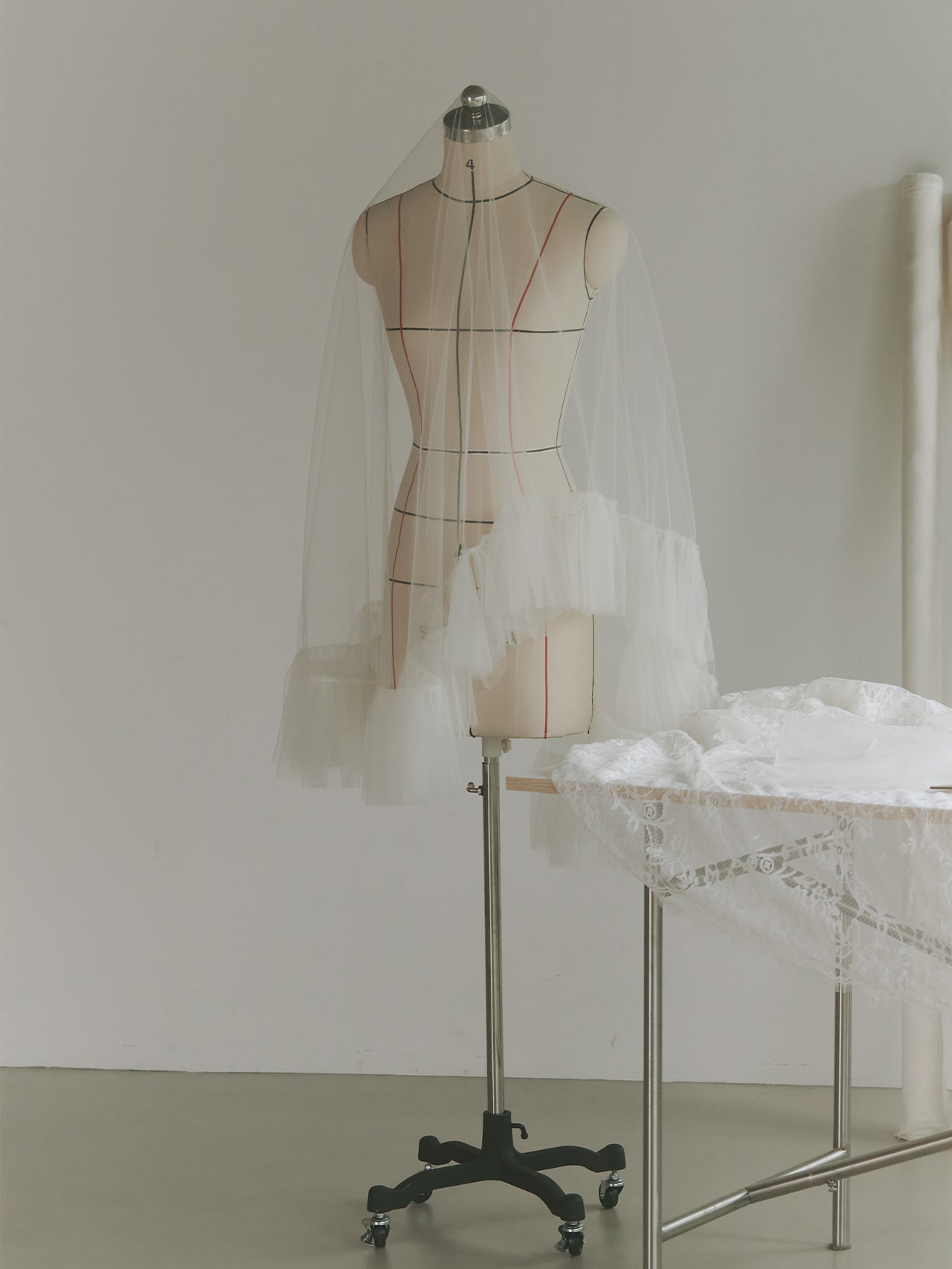 Ruffle Edge Bridal Veil