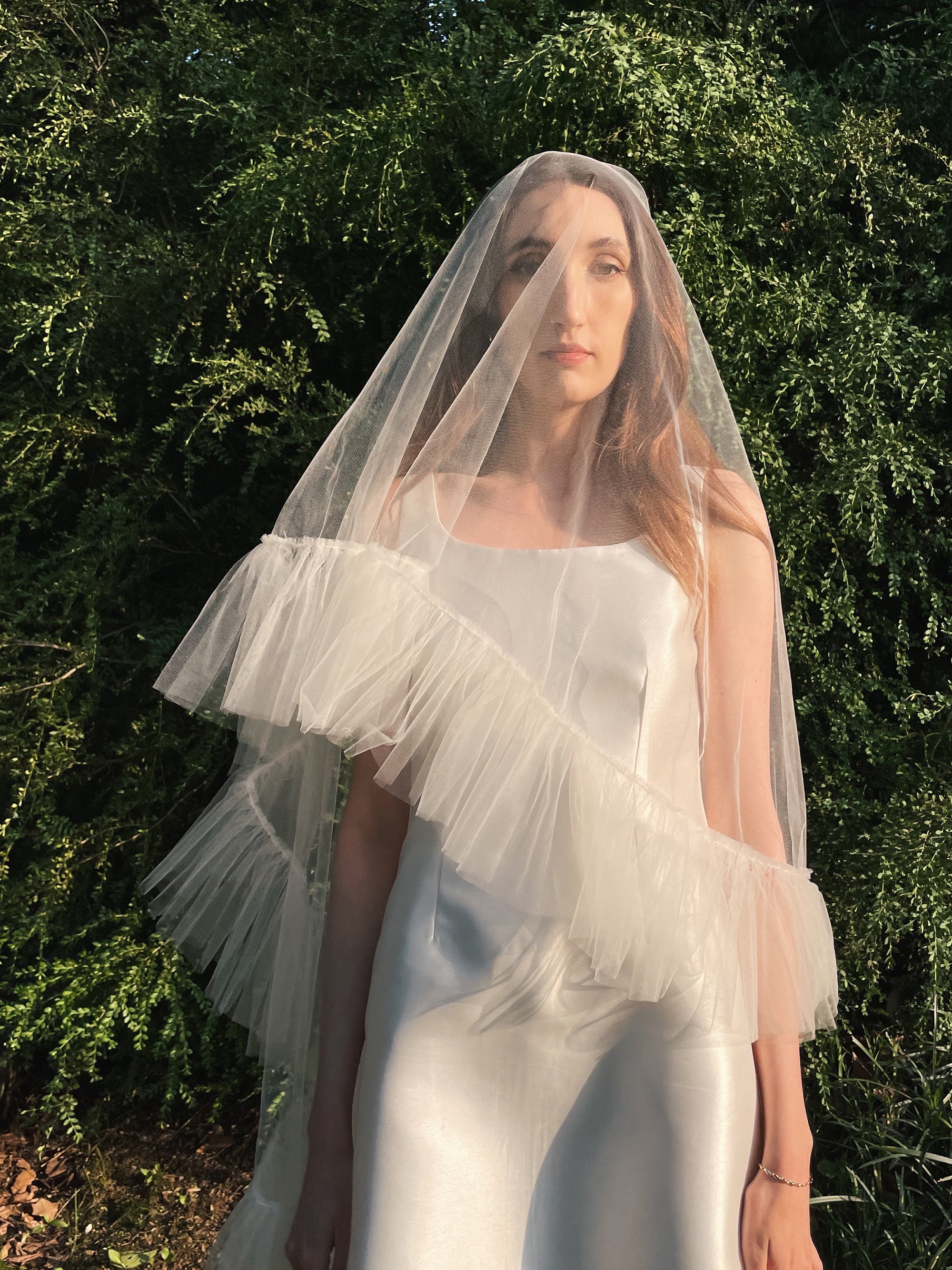Ruffle Edge Bridal Veil