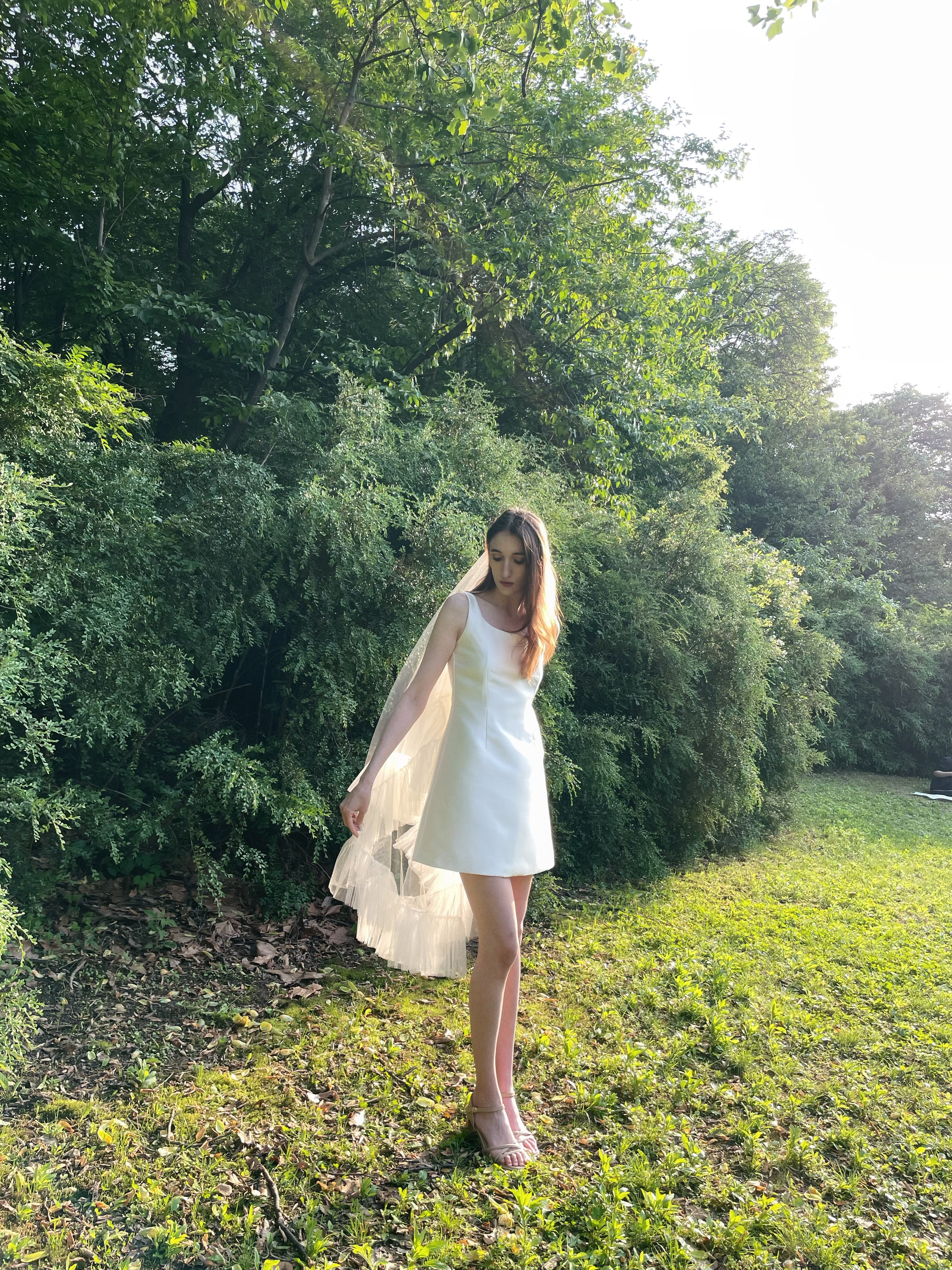 Ruffle Edge Bridal Veil