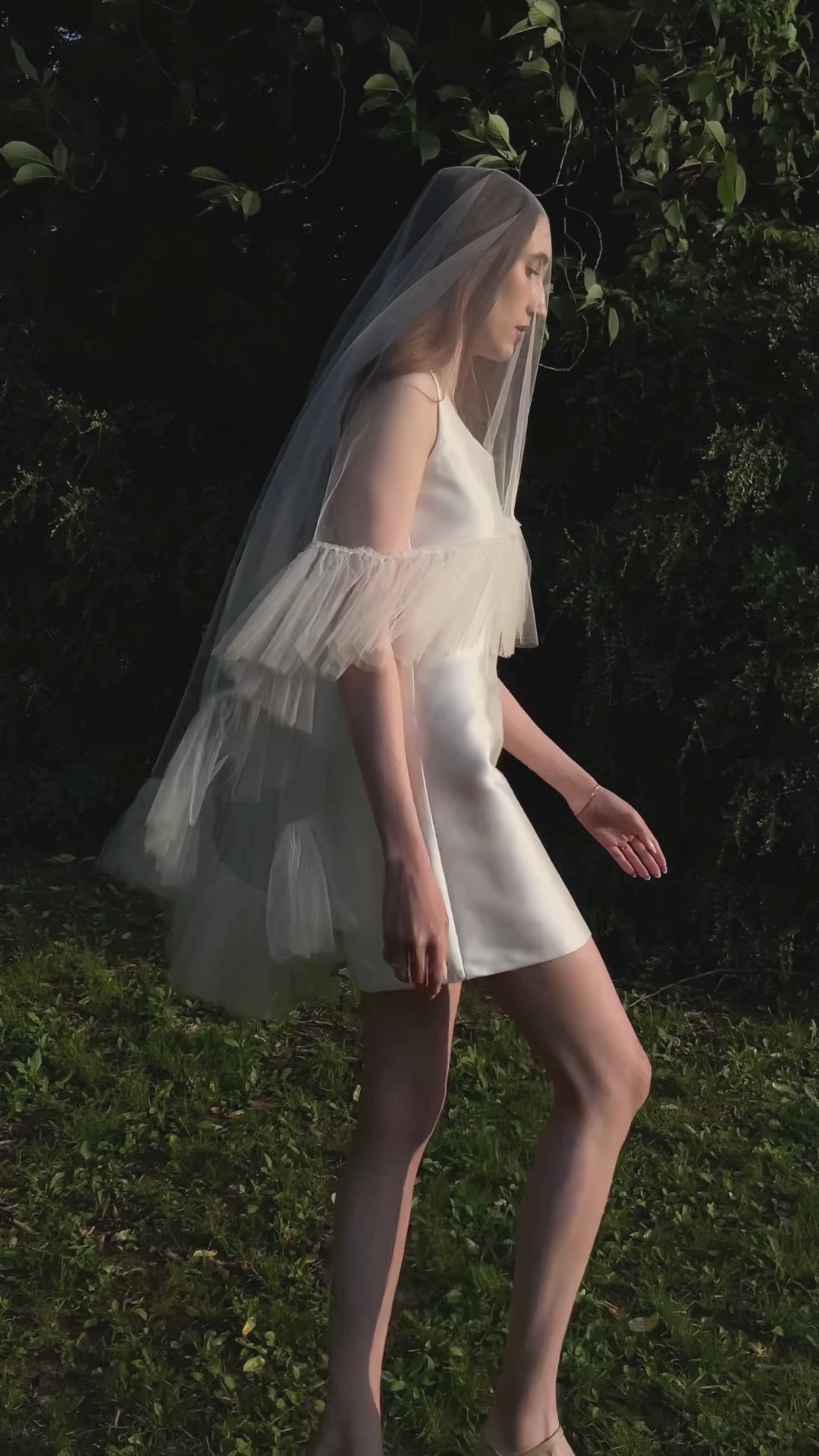 Ruffle Edge Bridal Veil